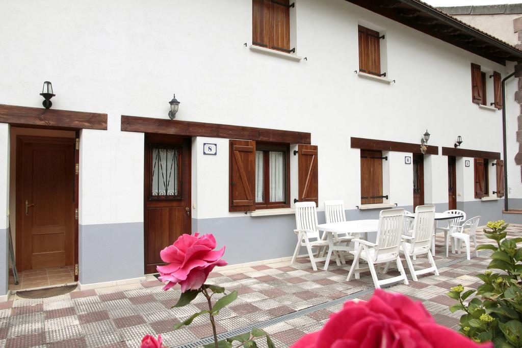 Apartamentos Irati Olaldea Oroz-Betelu Exteriör bild